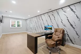 25 Shopping Ct, Agawam, MA 01101 - Photo 3