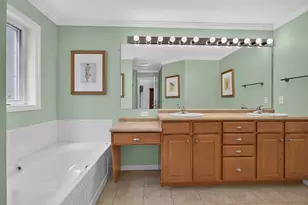 55 Windemere Cir, Tyngsborough, MA 01879 - Photo 19