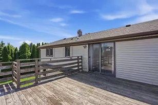 21 Webster St, Dartmouth, MA 02748 - Photo 25