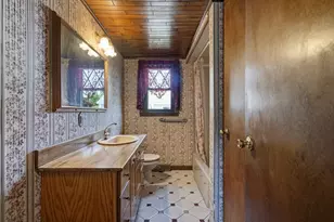21 Webster St, Dartmouth, MA 02748 - Photo 17