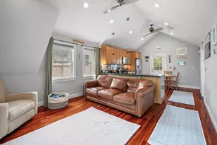 26 Village St, Marblehead, MA 01945 - Photo 7