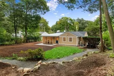 96 Old Essex Rd, Manchester by the Sea, MA 01944 - Photo 3