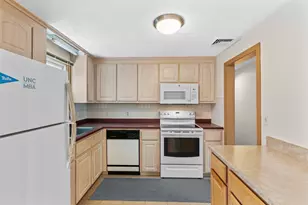 27 Ridge Hill Ave, Malden, MA 02148 - Photo 7