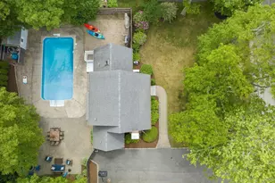 24 E Harbor Dr, Falmouth, MA 02540 - Photo 3