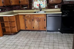 168 Howard St, Lawrence, MA 01841 - Photo 5