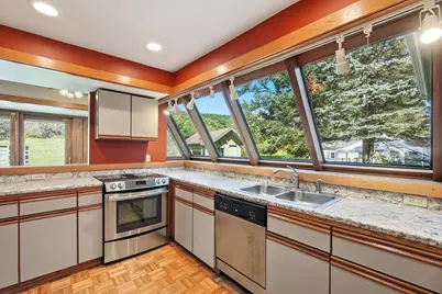 88 Homestead Avenue, Greenfield, MA 01301 - Photo 13