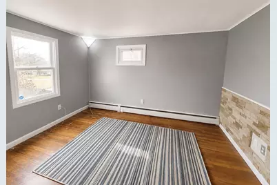 47 Lakeside Ave, Webster, MA 01570 - Photo 11