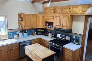 81 Munroe St, Somerville, MA 02143 - Photo 9