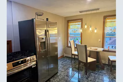 281 Court St #2, Plymouth, MA 02360 - Photo 3