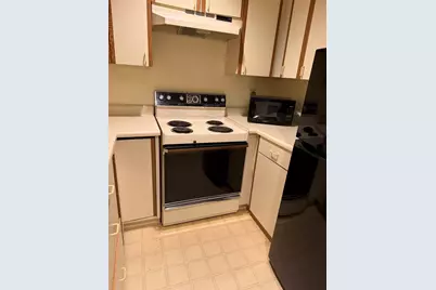 44 Elm St #106, Worcester, MA 01609 - Photo 3