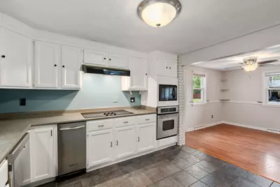 11 Munroe Dr, Plainville, MA 02762 - Photo 3