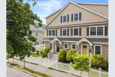 10 Gale St #1, Waltham, MA 02453 - Photo 3