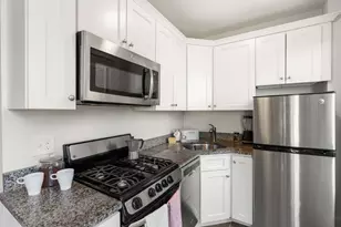 62 W Cedar St, Boston, MA 02114 - Photo 5