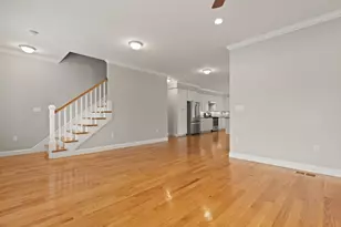 29 Wadsworth Ave, Waltham, MA 02453 - Photo 15