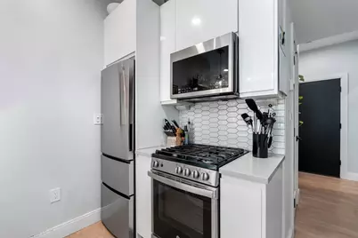 277 Border St #303, Boston, MA 02128 - Photo 7