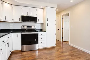 117 Lexington Ave, Lowell, MA 01854 - Photo 7