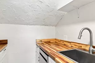 164 Chestnut St, New Bedford, MA 02740 - Photo 31