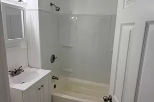 7 Crowell, Boston, MA 02124 - Photo 5