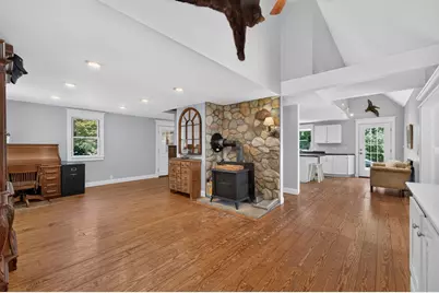 2 Monument Dr, Westport, MA 02790 - Photo 17
