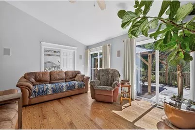 2 Monument Dr, Westport, MA 02790 - Photo 15