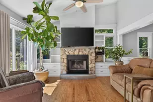 2 Monument Dr, Westport, MA 02790 - Photo 13