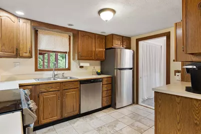 5 Branch St, Gardner, MA 01440 - Photo 9