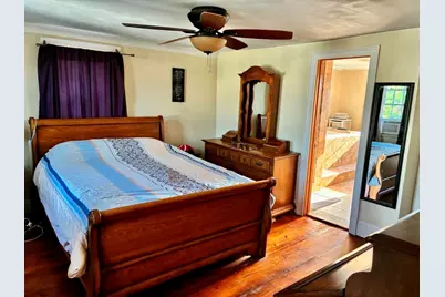 16 Middle St, Fairhaven, MA 02719 - Photo 9