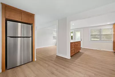 19 Cypress St, Oxford, MA 01540 - Photo 9