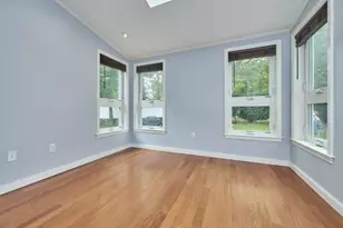 13 Forbes Ave, Burlington, MA 01803 - Photo 9