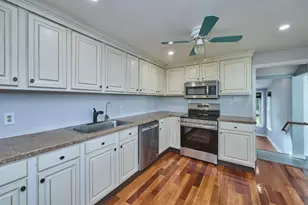 13 Forbes Ave, Burlington, MA 01803 - Photo 7