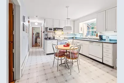 230 Brattle St, Holden, MA 01520 - Photo 5