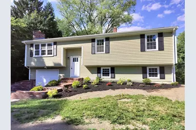 218 Pleasant St, Seekonk, MA 02771 - Photo 1