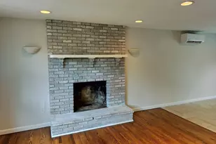 218 Pleasant St, Seekonk, MA 02771 - Photo 9