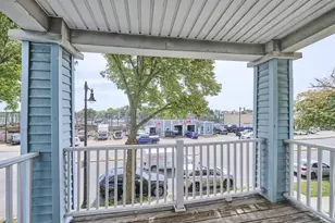 1098 Bennington St, Boston, MA 02128 - Photo 25