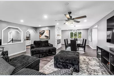 10 Robert Dr, Holyoke, MA 01040 - Photo 15