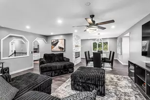 10 Robert Dr, Holyoke, MA 01040 - Photo 15