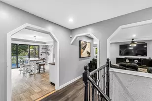 10 Robert Dr, Holyoke, MA 01040 - Photo 3