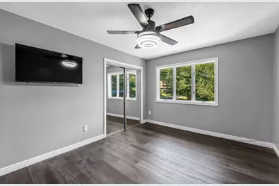 10 Robert Dr, Holyoke, MA 01040 - Photo 23