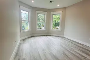 761 Columbia Rd, Boston, MA 02125 - Photo 5