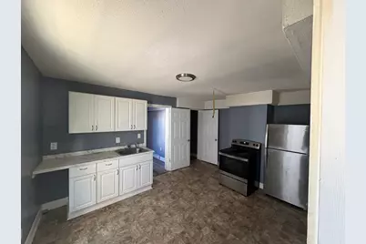 464 Central St #1L, Lowell, MA 01852 - Photo 1