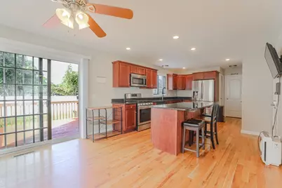 122 Ambrose St, Springfield, MA 01109 - Photo 11