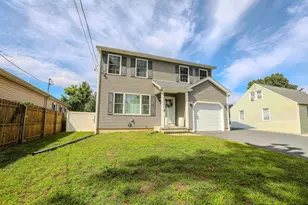 122 Ambrose St, Springfield, MA 01109 - Photo 1
