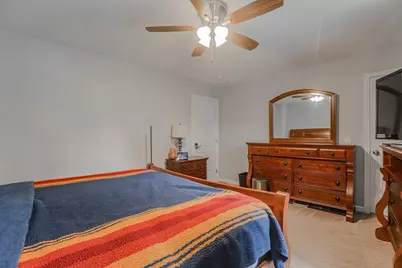 122 Ambrose St, Springfield, MA 01109 - Photo 21