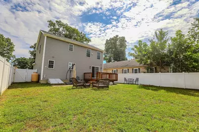 122 Ambrose St, Springfield, MA 01109 - Photo 35