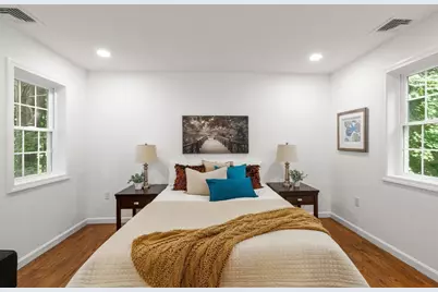 122 York St, Stoughton, MA 02072 - Photo 17
