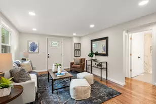 122 York St, Stoughton, MA 02072 - Photo 5