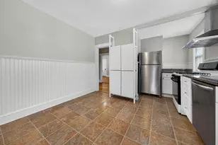 156 W Adams St, Somerville, MA 02144 - Photo 3