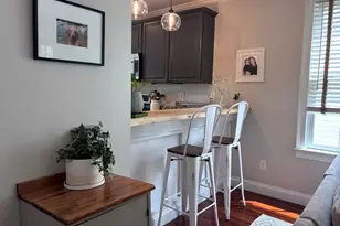 26 Village St, Marblehead, MA 01945 - Photo 9