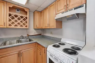 70 Southbridge St, Worcester, MA 01608 - Photo 13