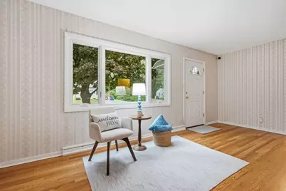 161 Wolcott Ave, West Springfield, MA 01089 - Photo 3